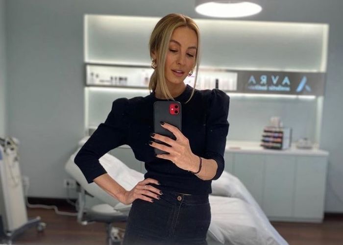 Flavia Mihășan, în costum de baie la un an după ce a născut: Acum știm: mai puține haine
