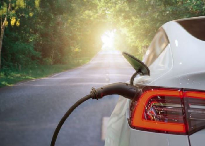 EXPERTUL DE BĂRBAȚI îți spune cât timp cheltuiești cu încarcarea mașinii electrice
