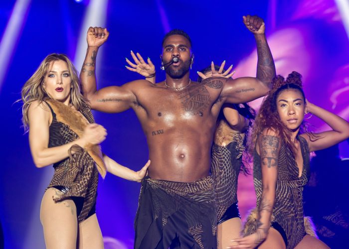 Jason Derulo a sărit la bătaie după ce doi bărbați l-au strigat Usher și l-au înjurat - VIDEO
