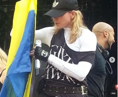 Madonna îl compară pe Putin cu Hitler! Nu are dreptul să şteargă existenţa Ucrainei. Vă susţinem, domnule preşedinte Zelenski!