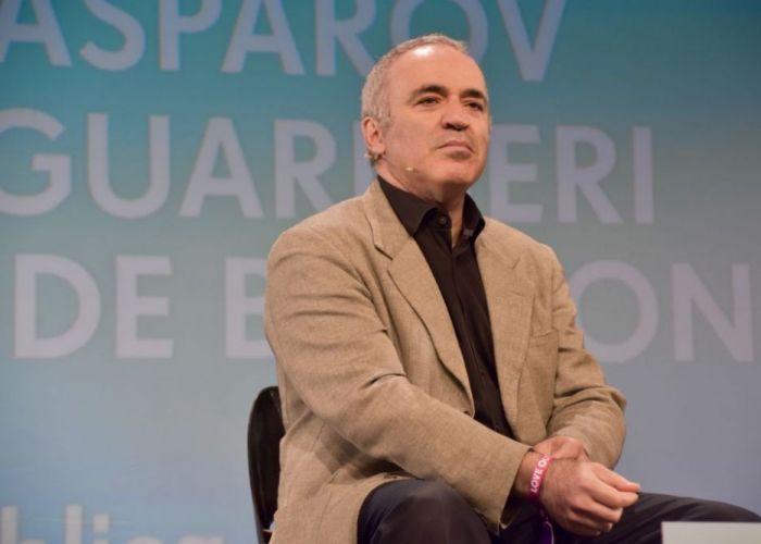 Răspunsul lui Garry Kasparov când a fost întrebat Ce ți s-ar întâmpla dacă te-ai întoarce în Rusia?