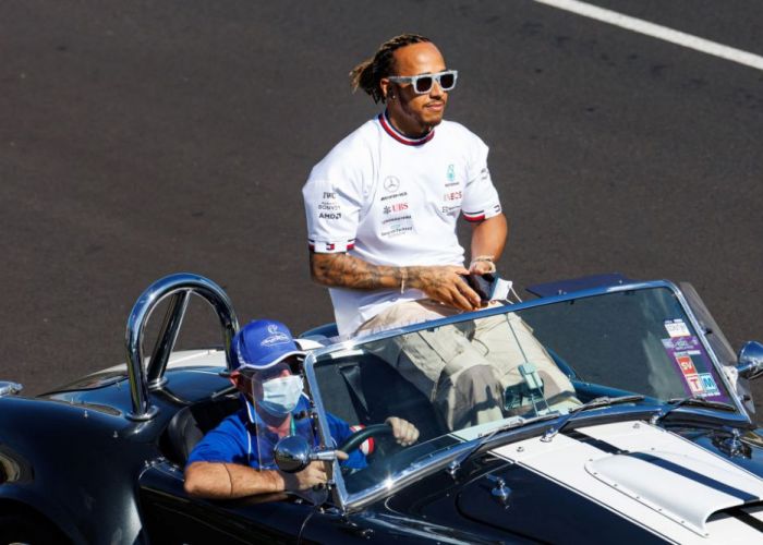 Lewis Hamilton este alături de ucraineni: Trebui să-i ajutăm și să-i ridicăm