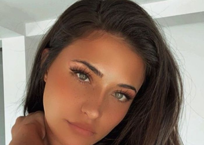 Antonia, apariție super sexy într-un body din dantelă! Imaginea cu artista a adunat zeci de mii de like-uri