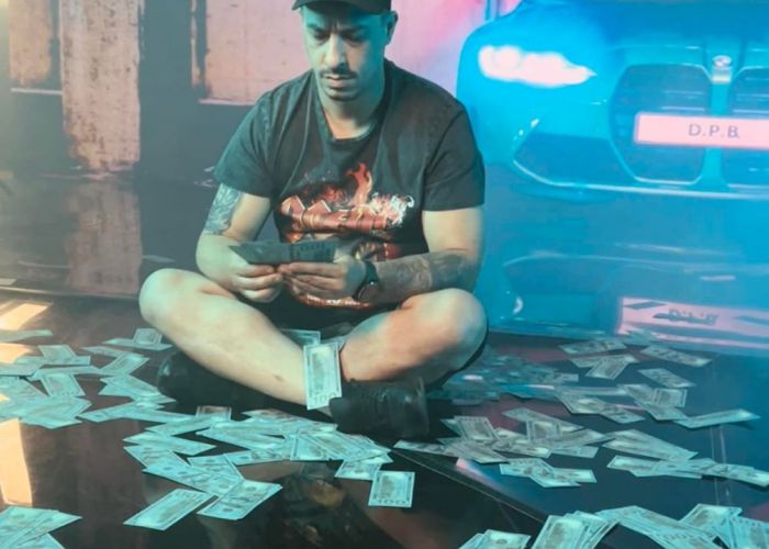 Manelistul Dani Prințul Banatului, prins drogat la volan. Maşina nu era înmatriculată
