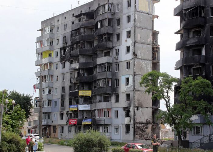 Turism extrem în Ucraina. Cât costă o excursie prin orașele bombardate de ruși?
