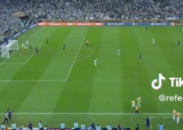 De ce ar fi trebuit anulat golul lui Lionel Messi din prelungirile finalei cu Franța? Explicația unui arbitru